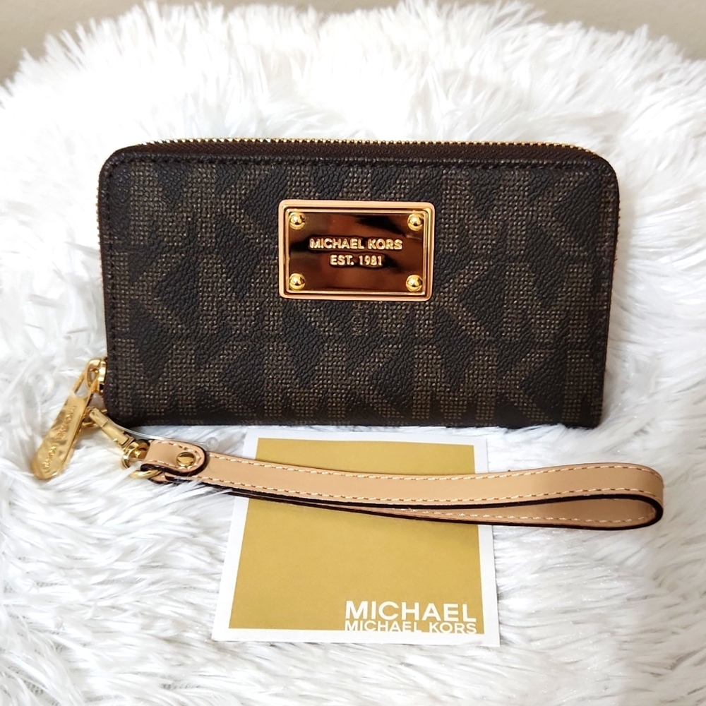 MK Wristlet